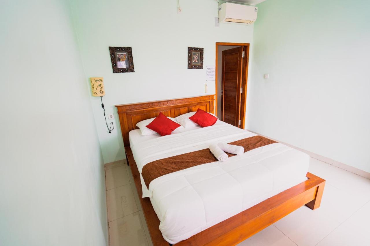 Guesthouse Cempaka Putih Seminyak Buitenkant foto