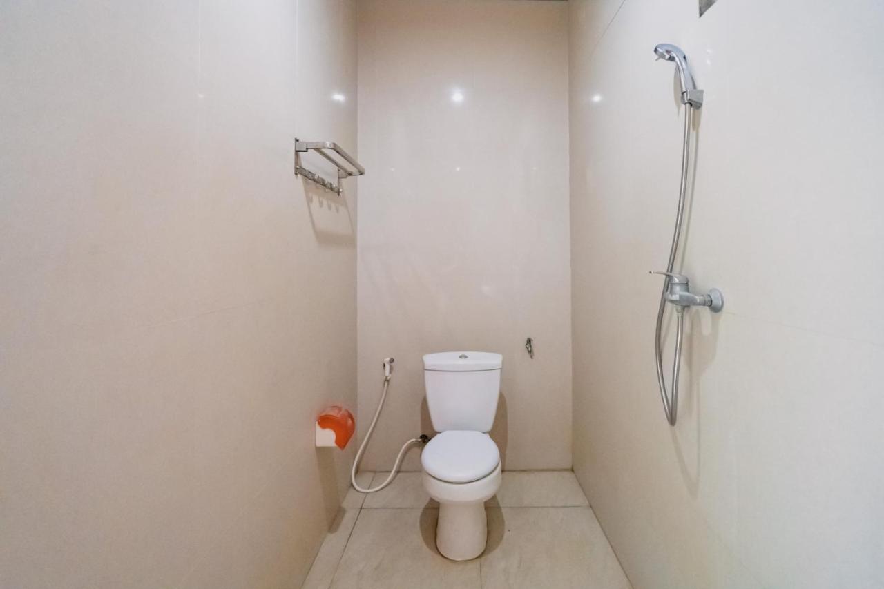 Guesthouse Cempaka Putih Seminyak Buitenkant foto